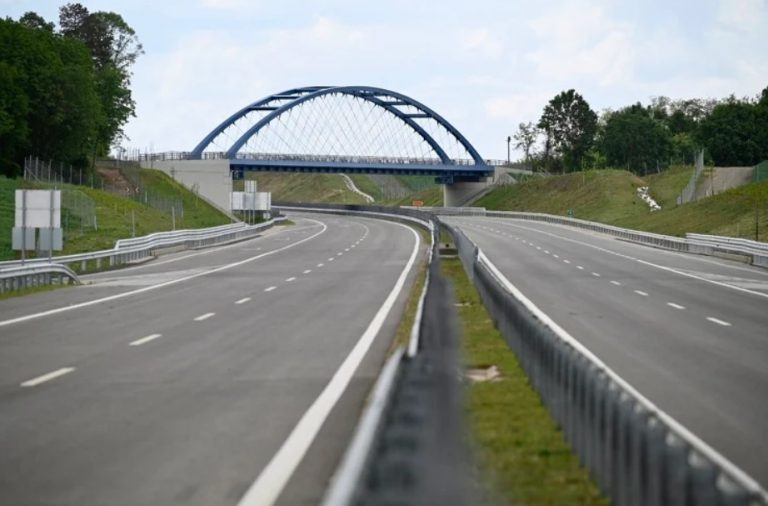 Új szakasszal bővült a Dél-Dunántúlt átszelő autópálya